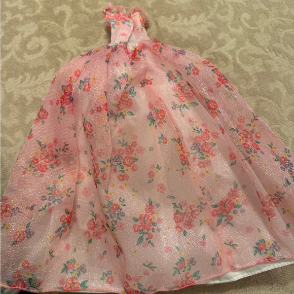 Barbie Floral Pink Dress for Dolls Birthday Wishes - Picture 2 of 3